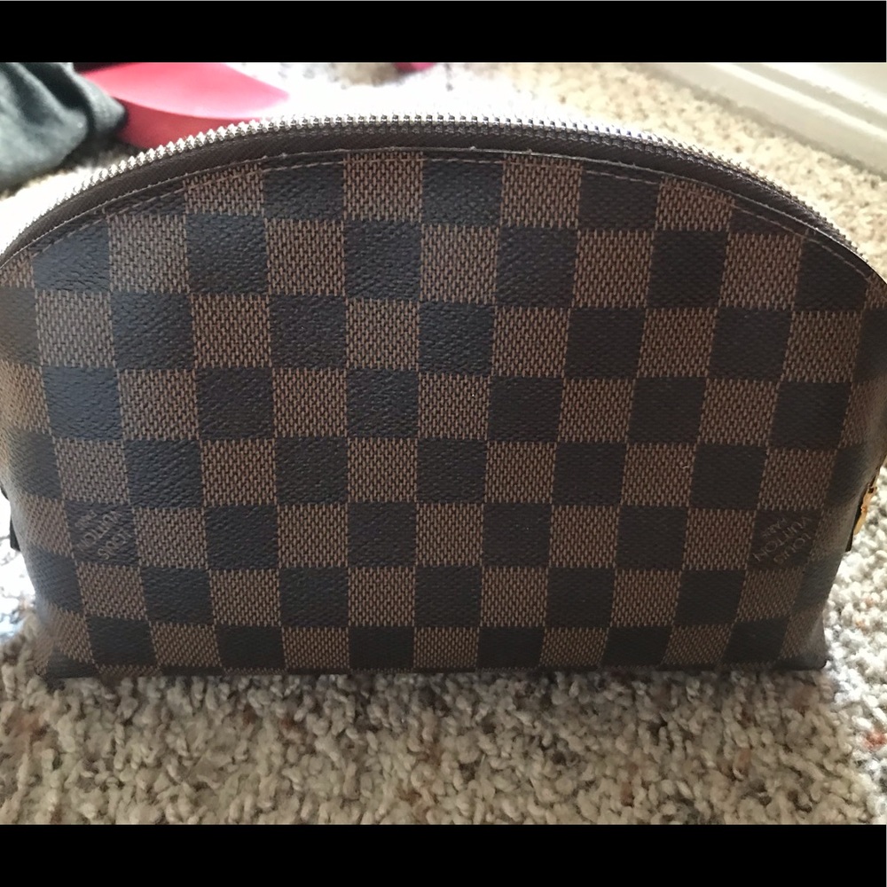 Louis Vuitton COSMETIC POUCH GM